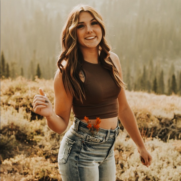 Meet your Posher, Kylee - Picture 1 of 1